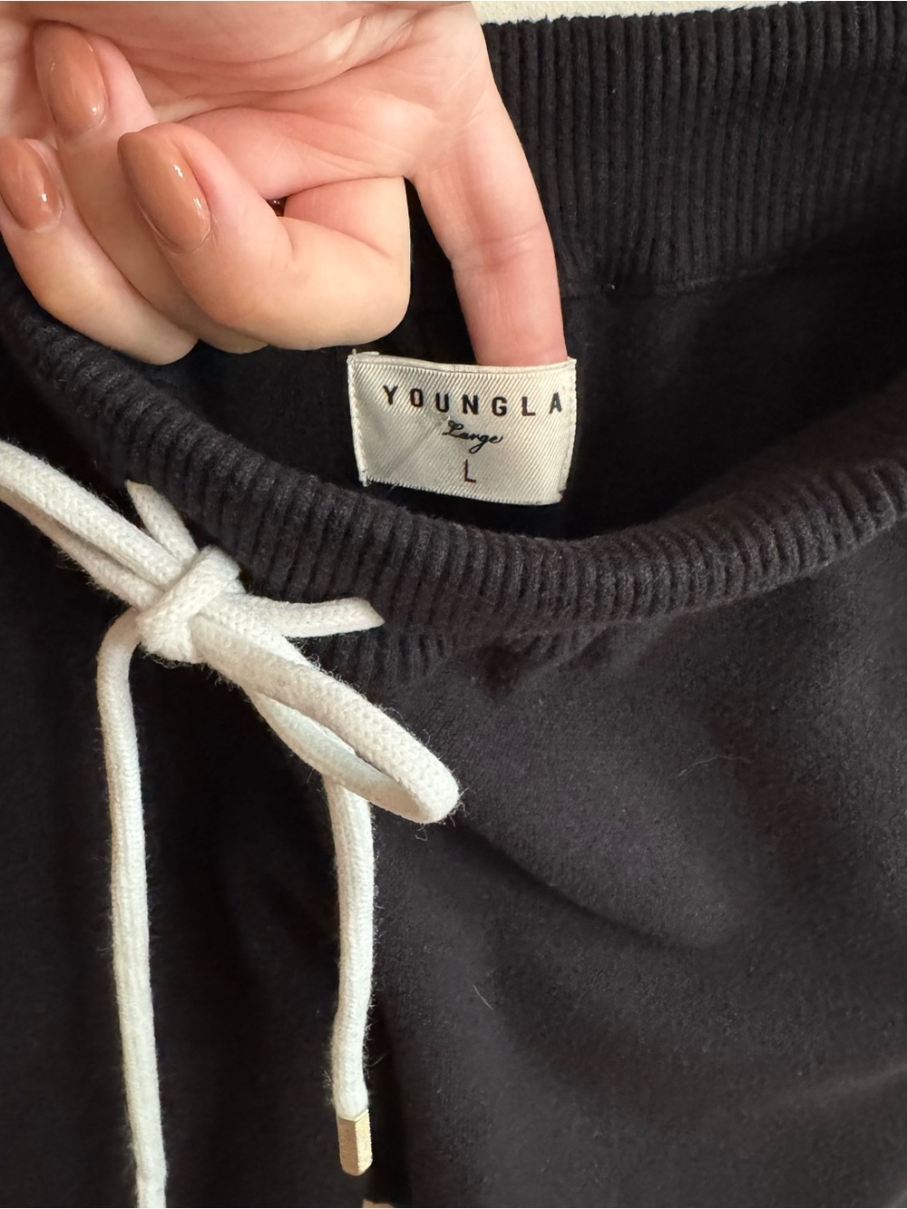 YOUNGLA shorts — large - Picture 4 of 5